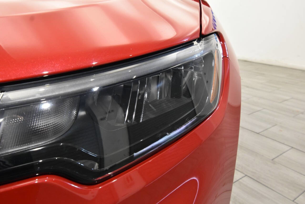 Used 2022 Jeep Compass Limited image 9