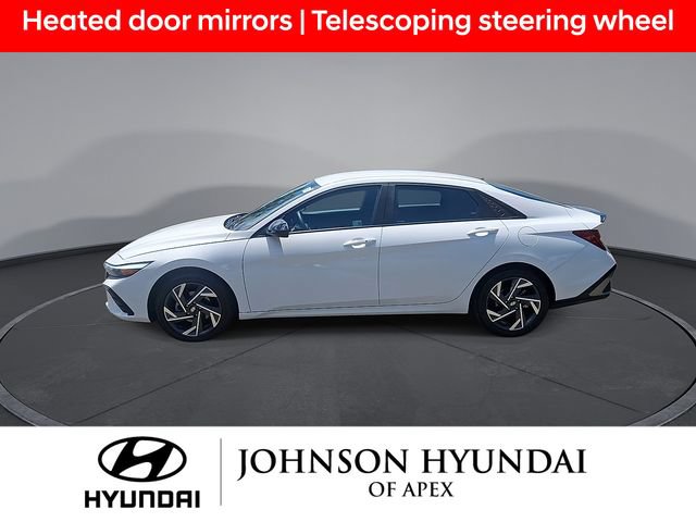 Certified 2025 Hyundai Elantra SEL FWD image 5