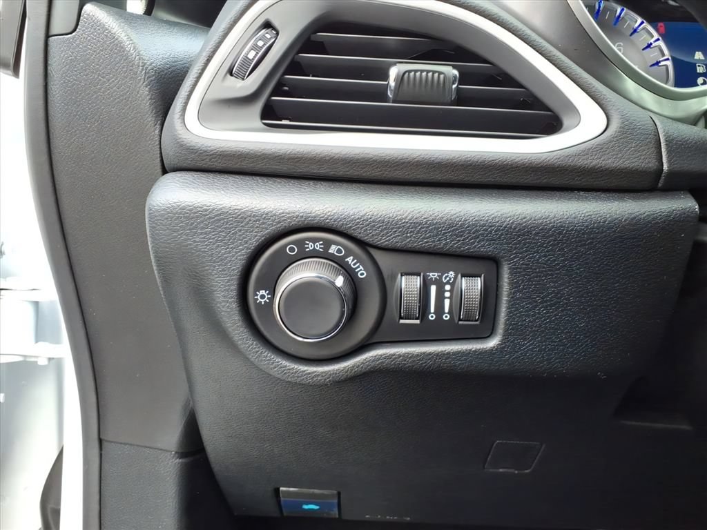 New 2026 Chrysler Voyager LX FWD image 16