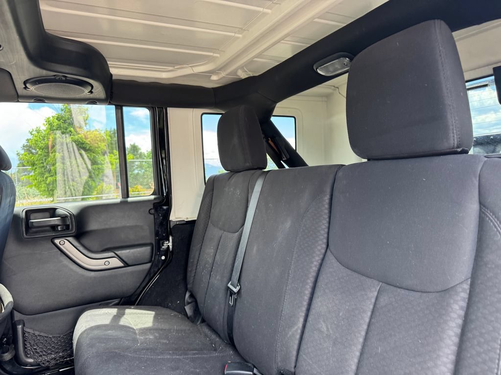 Used 2013 Jeep Wrangler Unlimited Sport AWD/4WD image 8