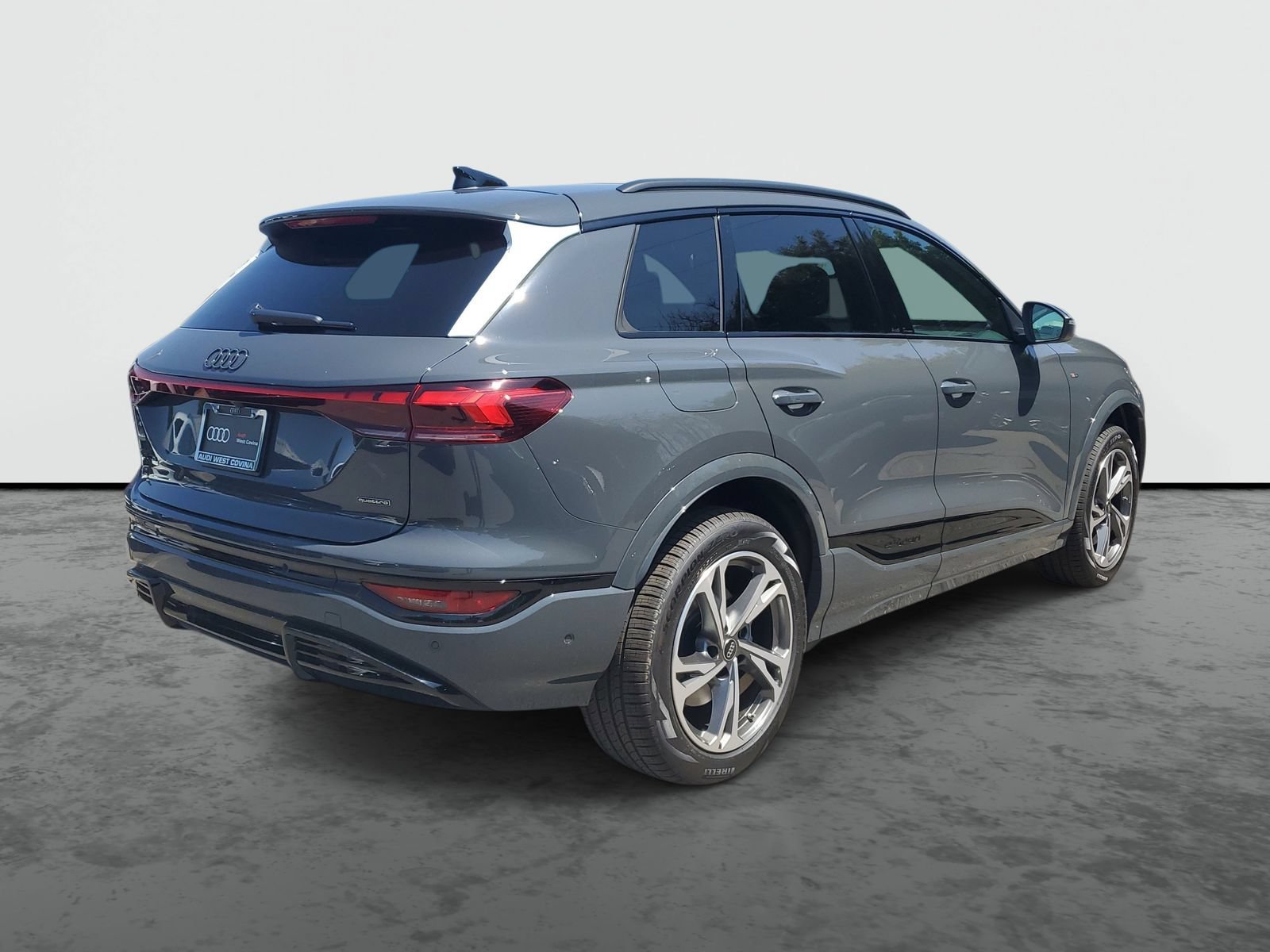New 2027 Audi Q6 e-tron Premium Plus AWD/4WD image 4