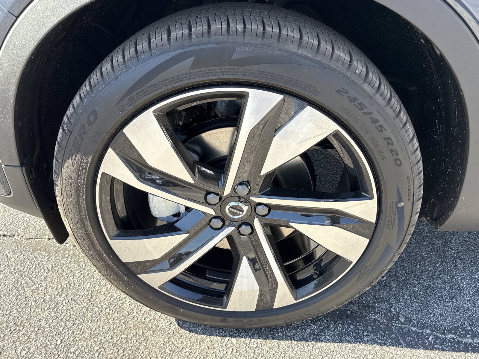 New 2026 Volvo XC40 B5 Ultra w/ Protection Package Premier AWD/4WD image 9