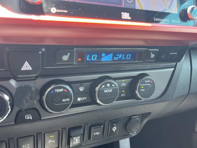 Used 2020 Toyota Tacoma TRD Off-Road w/ TRD Premium Off Road Package AWD/4WD image 39