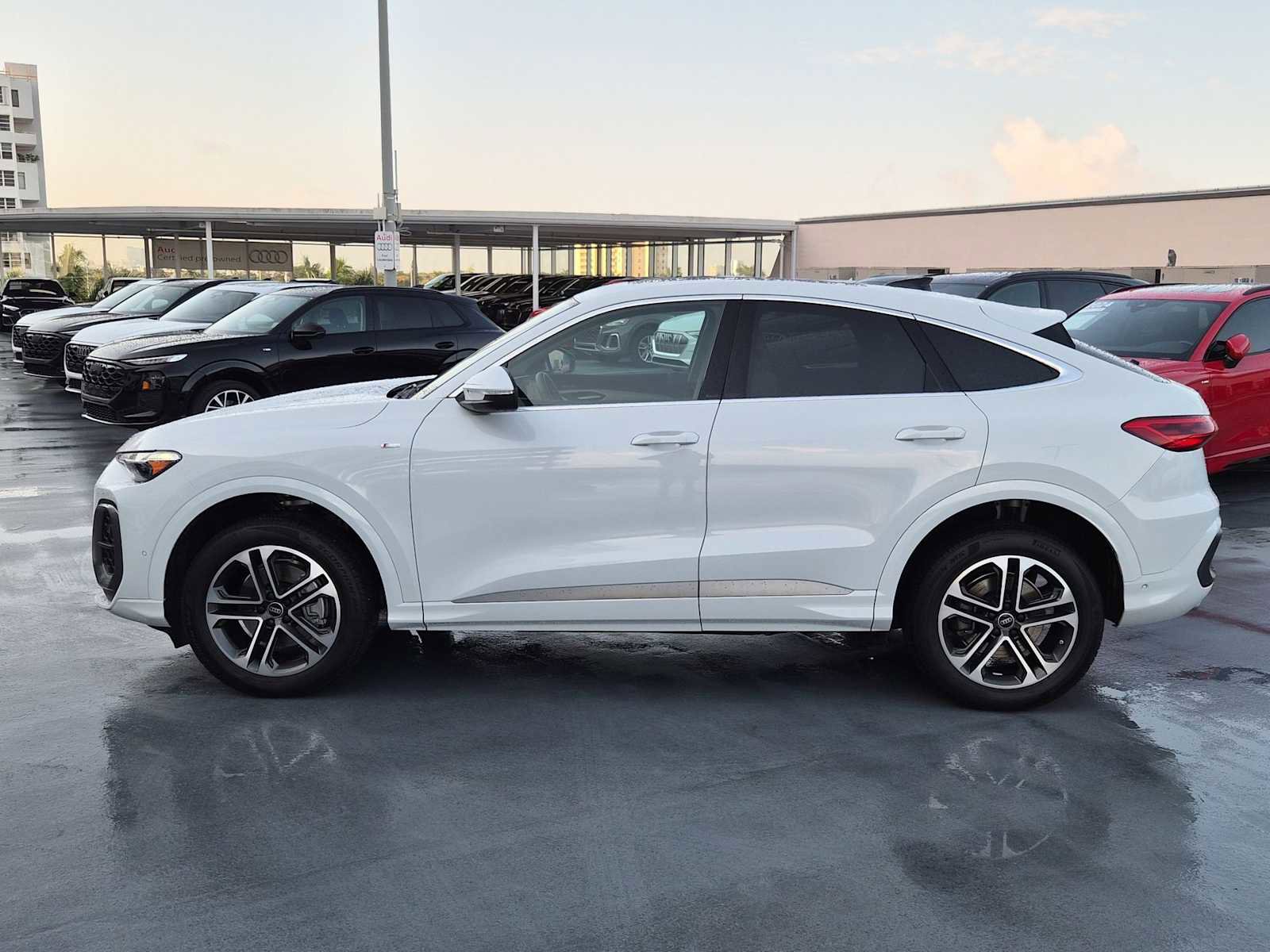 Certified 2025 Audi Q5 Premium Plus w/ Premium Plus image 3