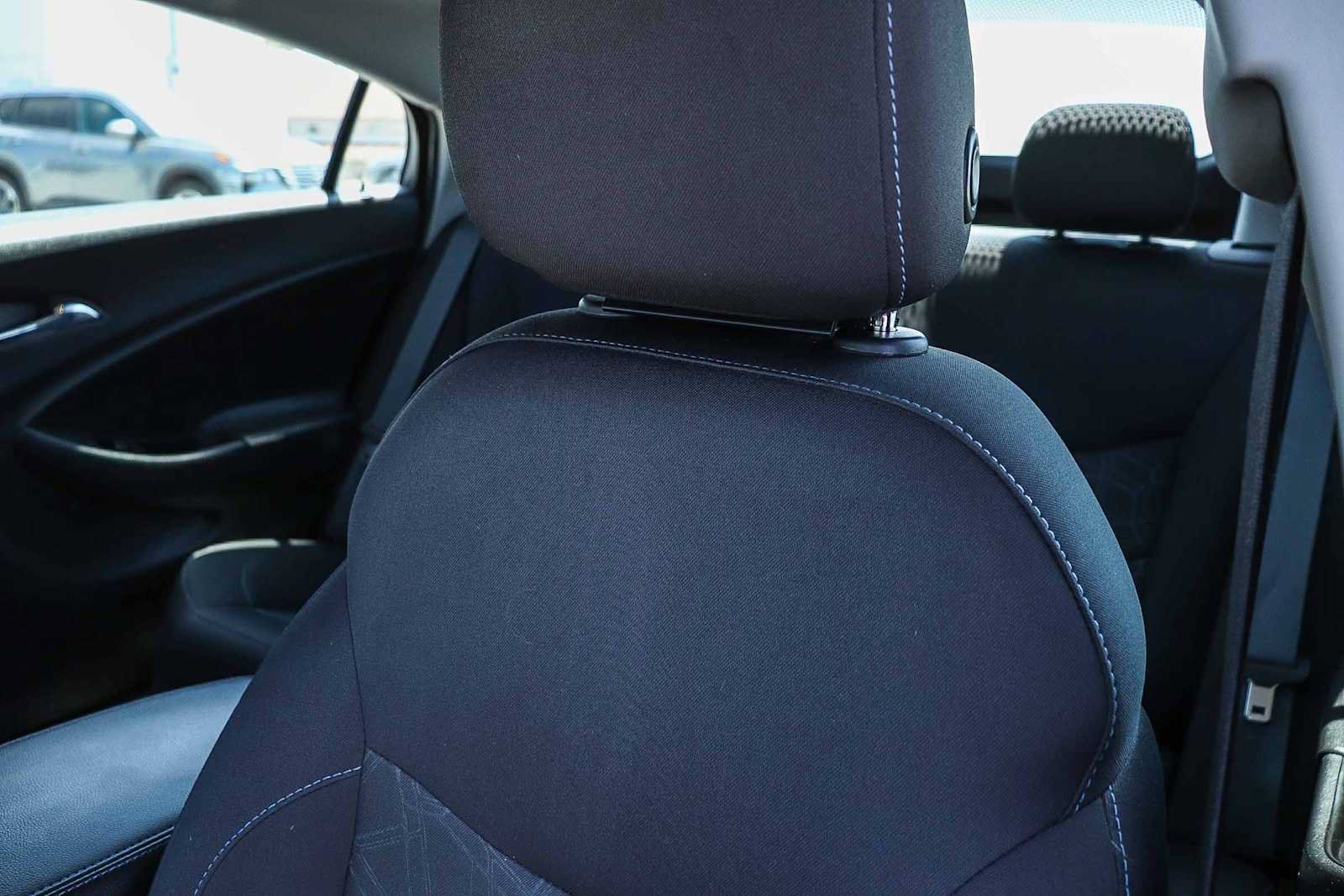 Used 2017 Chevrolet Volt LT FWD image 26