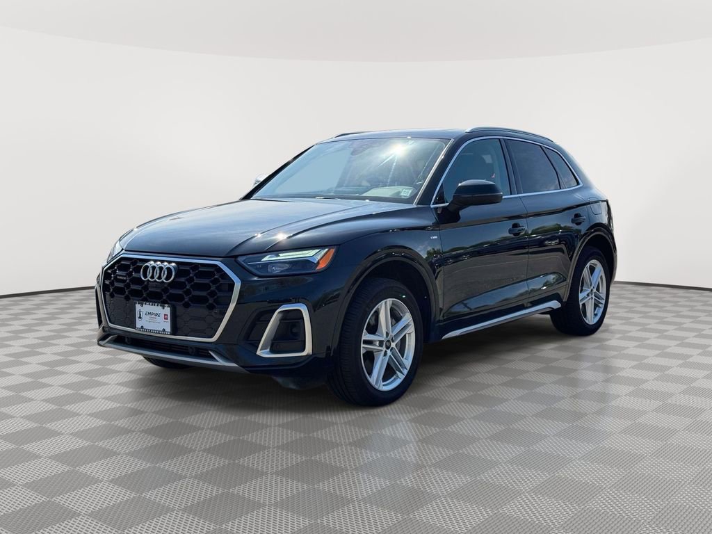 Used 2021 Audi Q5 e Premium Plus w/ Premium Plus Package AWD/4WD image 3