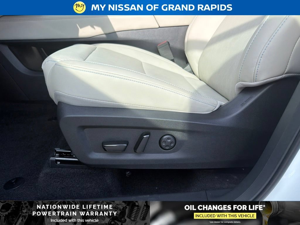 New 2026 Nissan Murano Platinum w/ Cargo Package AWD/4WD image 12