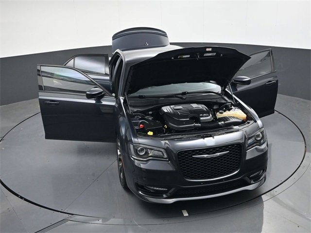 Used 2017 Chrysler 300 S w/ S Model Appearance Package image 39