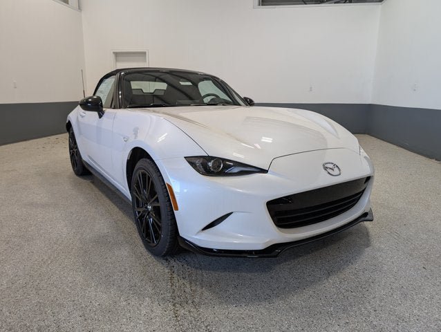 New 2026 MAZDA MX-5 Miata Club w/ Appearance Package RWD image 2