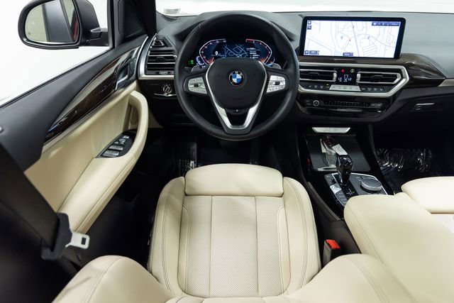 Used 2023 BMW X3 xDrive30i w/ Premium Package AWD/4WD image 3