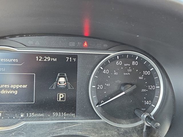 Used 2020 Nissan Kicks SR w/ SR Premium Package FWD image 9