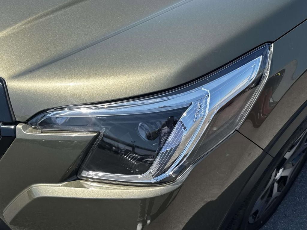 Used 2023 Subaru Forester Premium AWD/4WD image 10