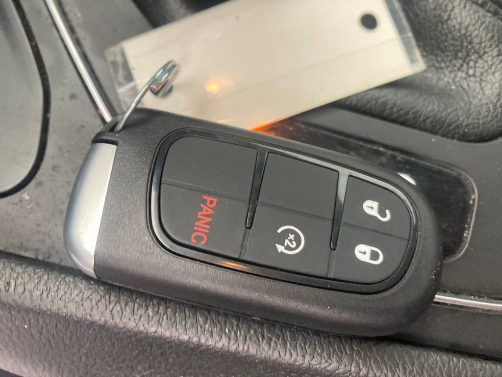 Used 2021 Jeep Cherokee Latitude Lux w/ Comfort/Convenience Group image 33