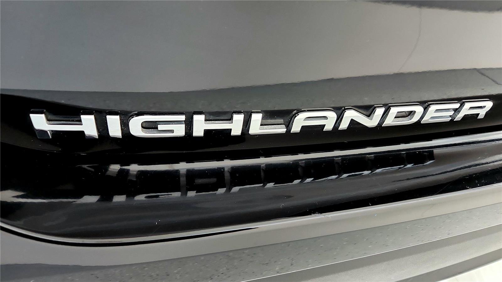 Used 2024 Toyota Highlander XLE image 13