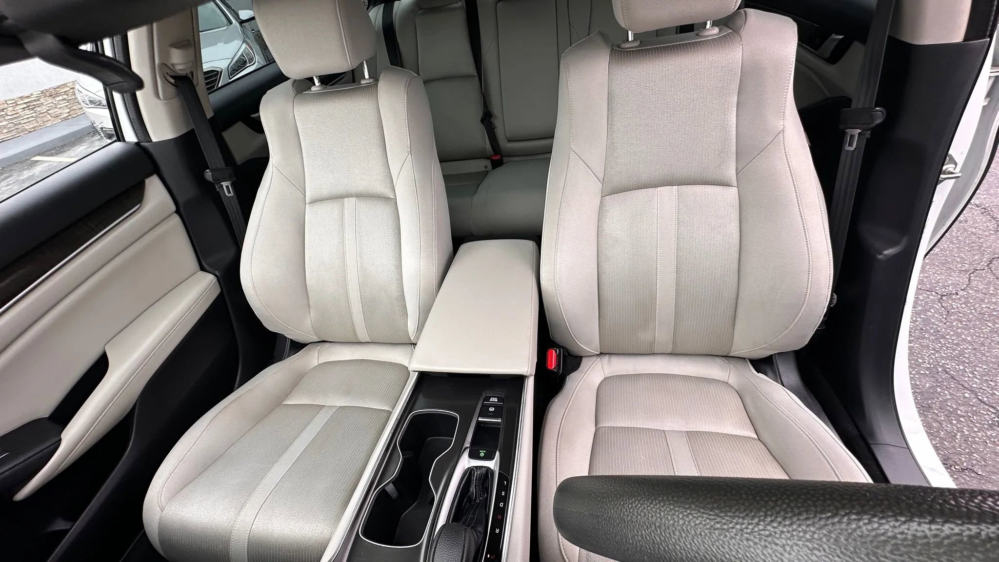 Used 2018 Honda Accord EX image 12