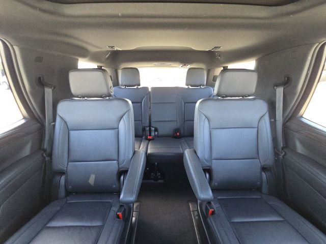 Used 2023 Chevrolet Tahoe Z71 w/ Luxury Package AWD/4WD image 19