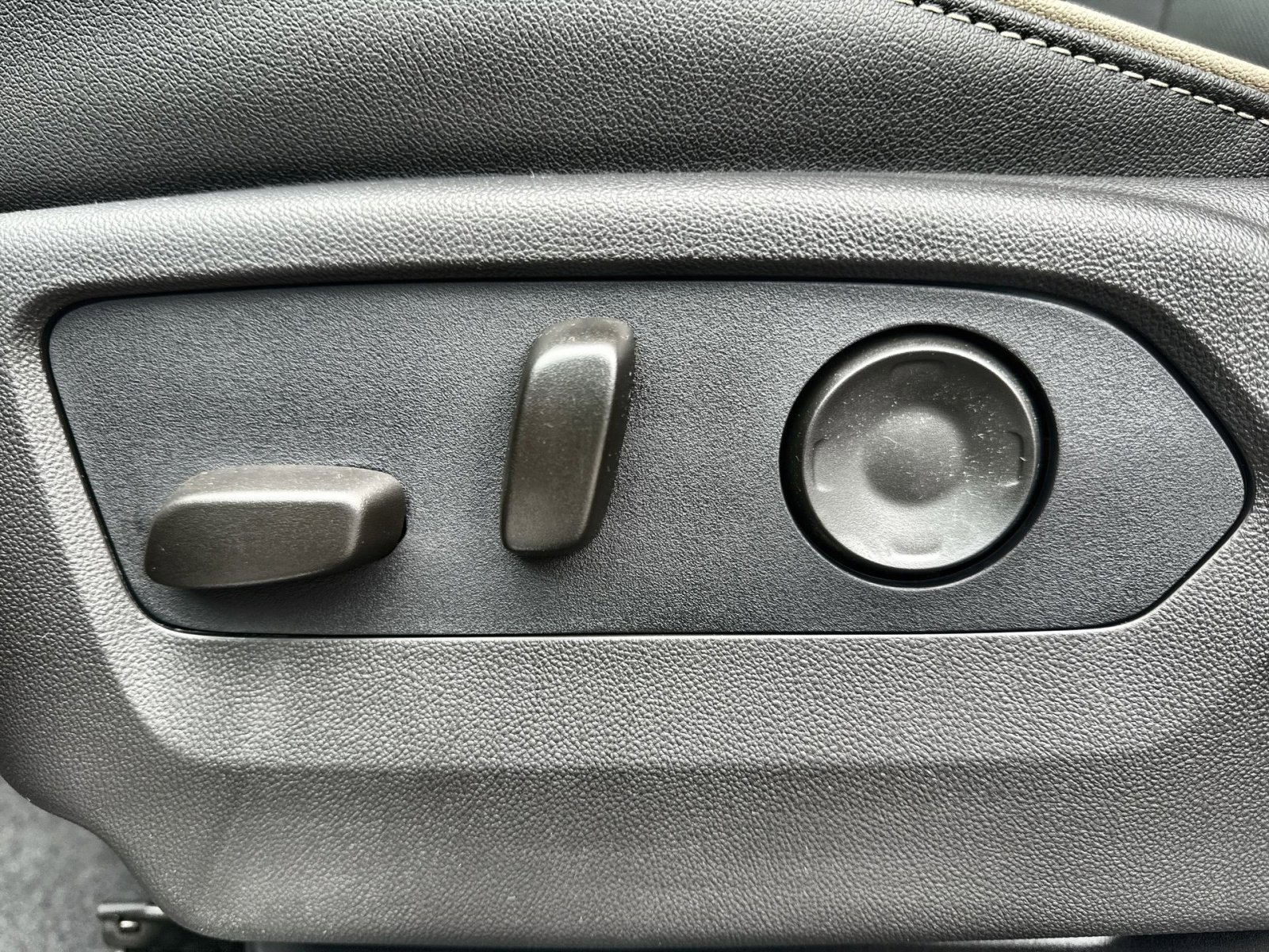 New 2026 Chevrolet Tahoe Premier image 14