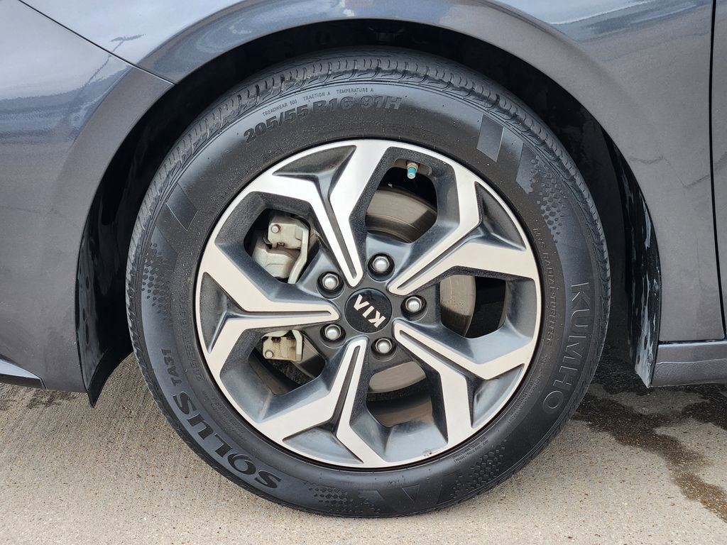 Certified 2021 Kia Forte LXS image 16