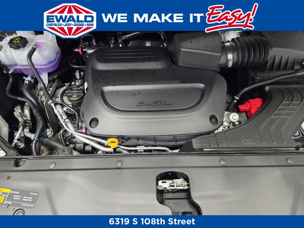 New 2026 Chrysler Pacifica Limited w/ S Appearance Package image 23