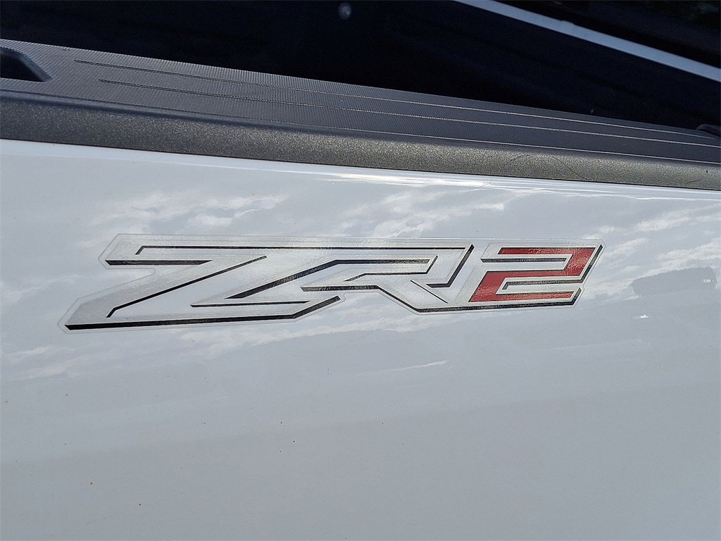 Used 2022 Chevrolet Colorado ZR2 w/ ZR2 Dusk Special Edition image 19