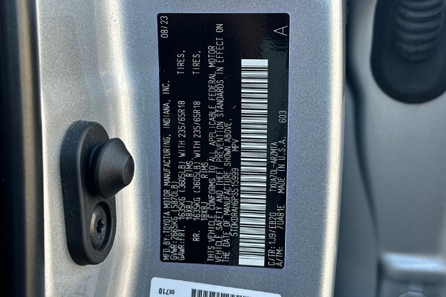 Used 2023 Toyota Highlander XLE FWD image 32