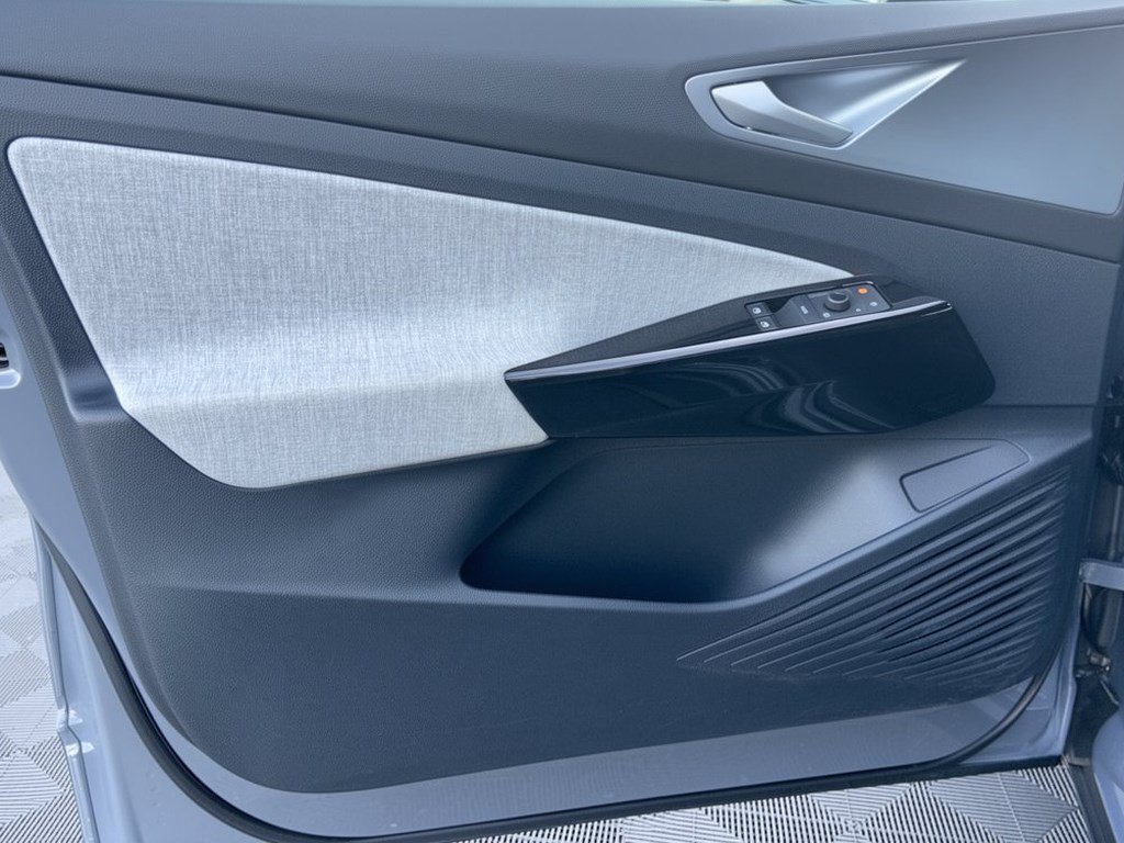 Certified 2024 Volkswagen ID.4 2WD image 14