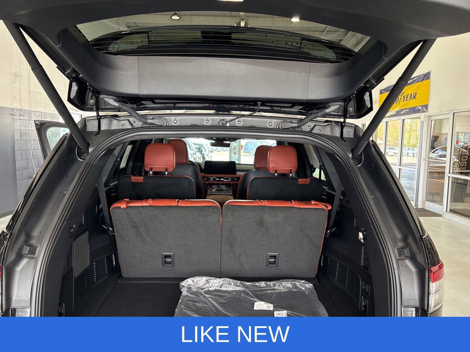 Used 2025 Lincoln Aviator Reserve w/ Illumination Package AWD/4WD image 11