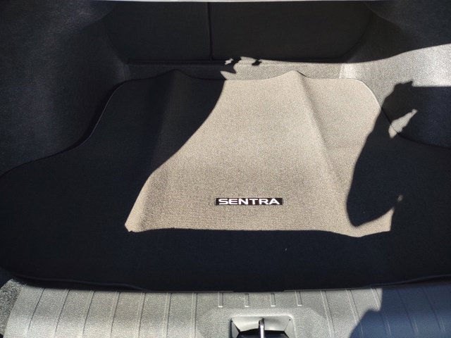 Used 2027 Nissan Sentra SV FWD image 22