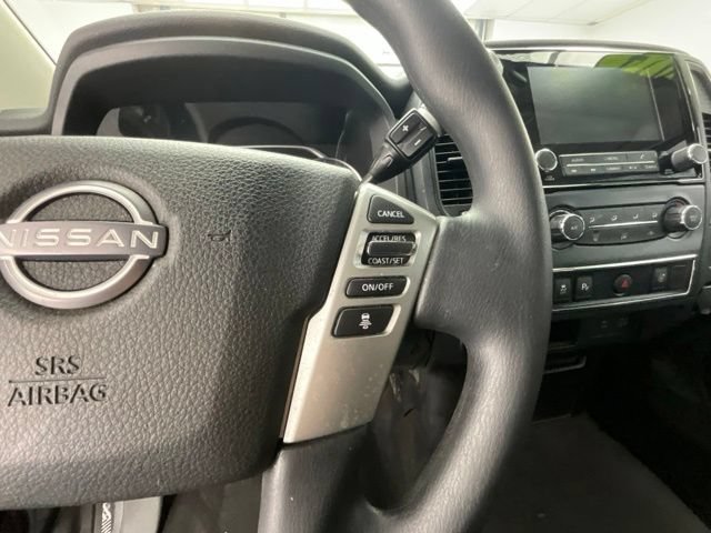 Used 2024 Nissan Titan SV AWD/4WD image 18