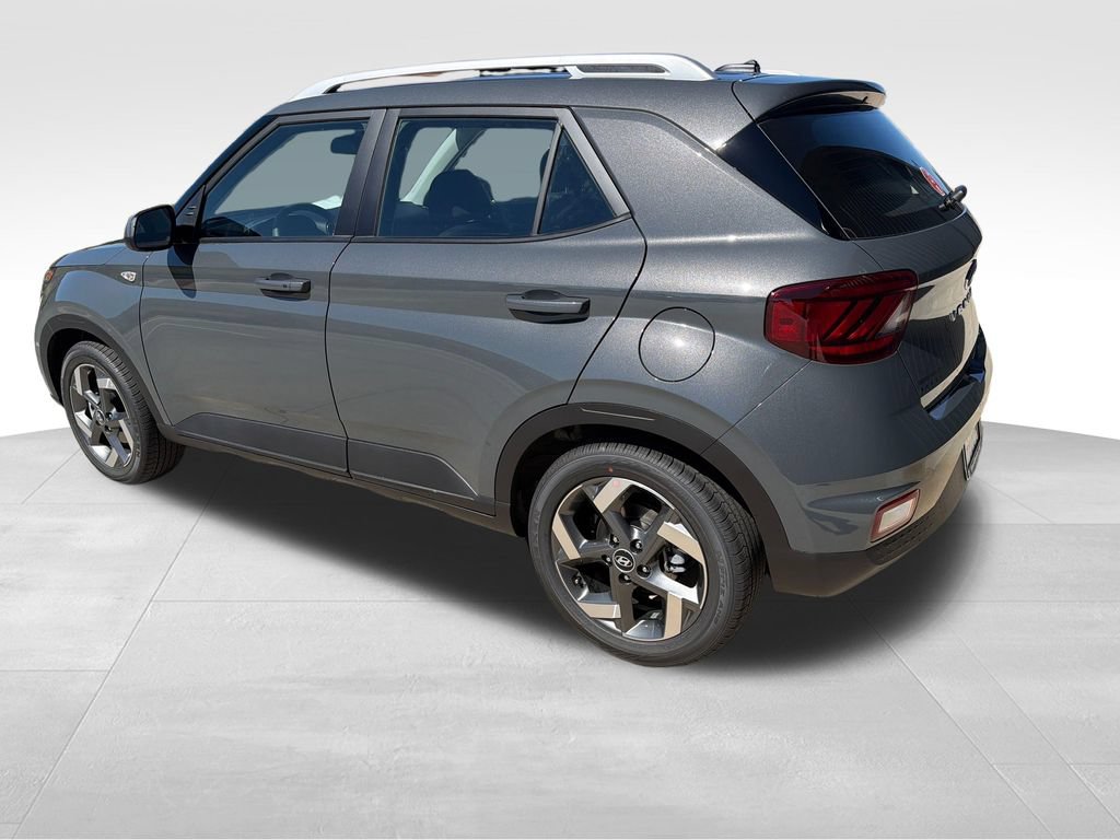 New 2026 Hyundai Venue SEL FWD image 4