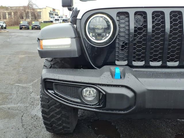 Used 2023 Jeep Wrangler Unlimited w/ Sun & Screen Package image 9