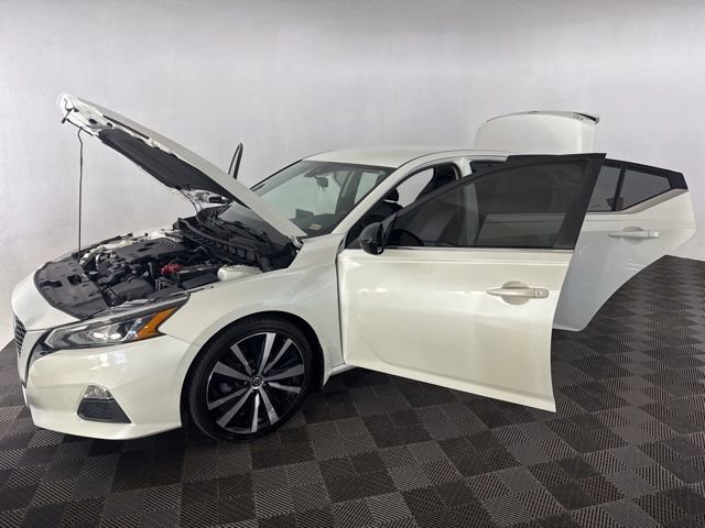 Used 2020 Nissan Altima 2.5 SR FWD image 12