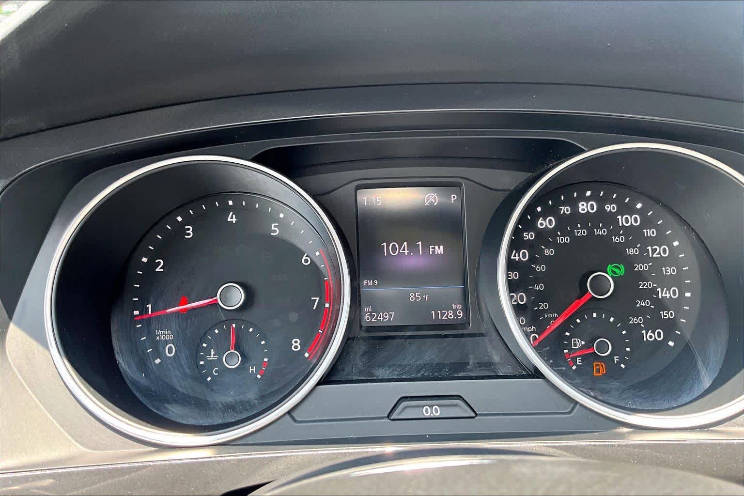 Used 2019 Volkswagen Tiguan SE w/ Panoramic Sunroof Package FWD image 26