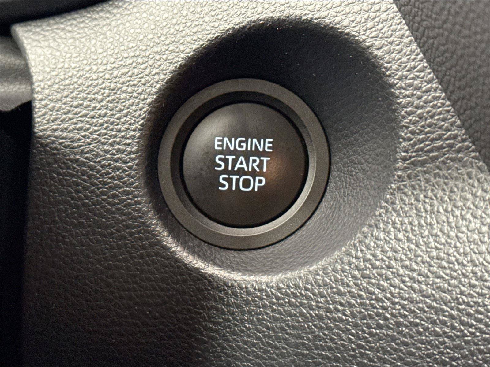 Certified 2026 Toyota Corolla Cross LE FWD image 21