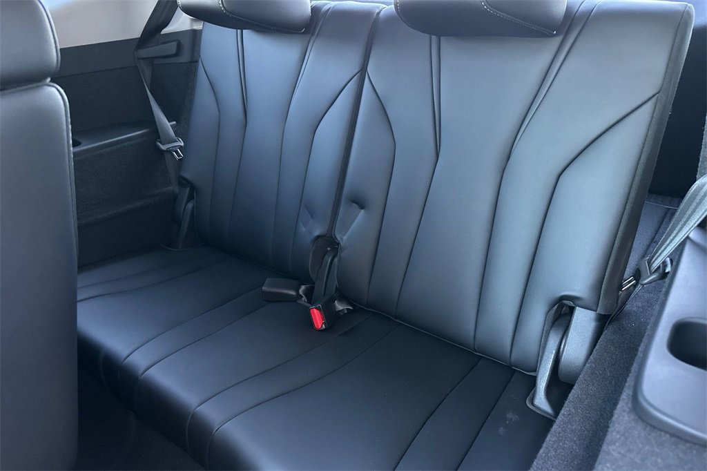 Certified 2025 Acura MDX w/ Technology Package image 16