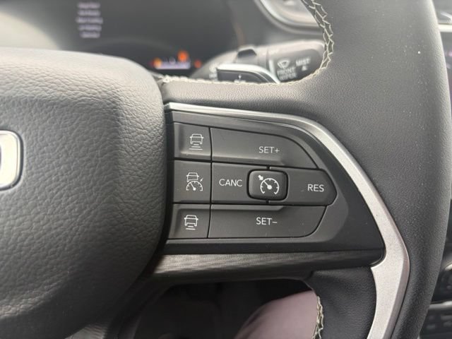 Used 2025 Jeep Grand Cherokee L Altitude RWD image 35