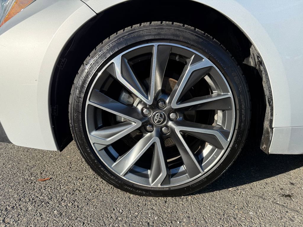 Used 2021 Toyota Corolla SE w/ SE Premium Package image 10