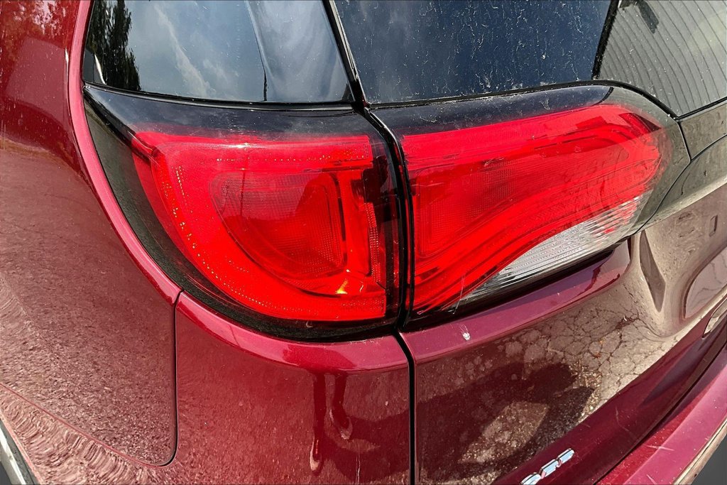Used 2023 Chrysler Voyager LX FWD image 19