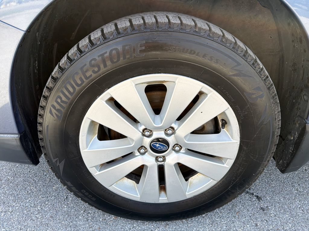 Used 2018 Subaru Outback 2.5i Premium AWD/4WD image 6