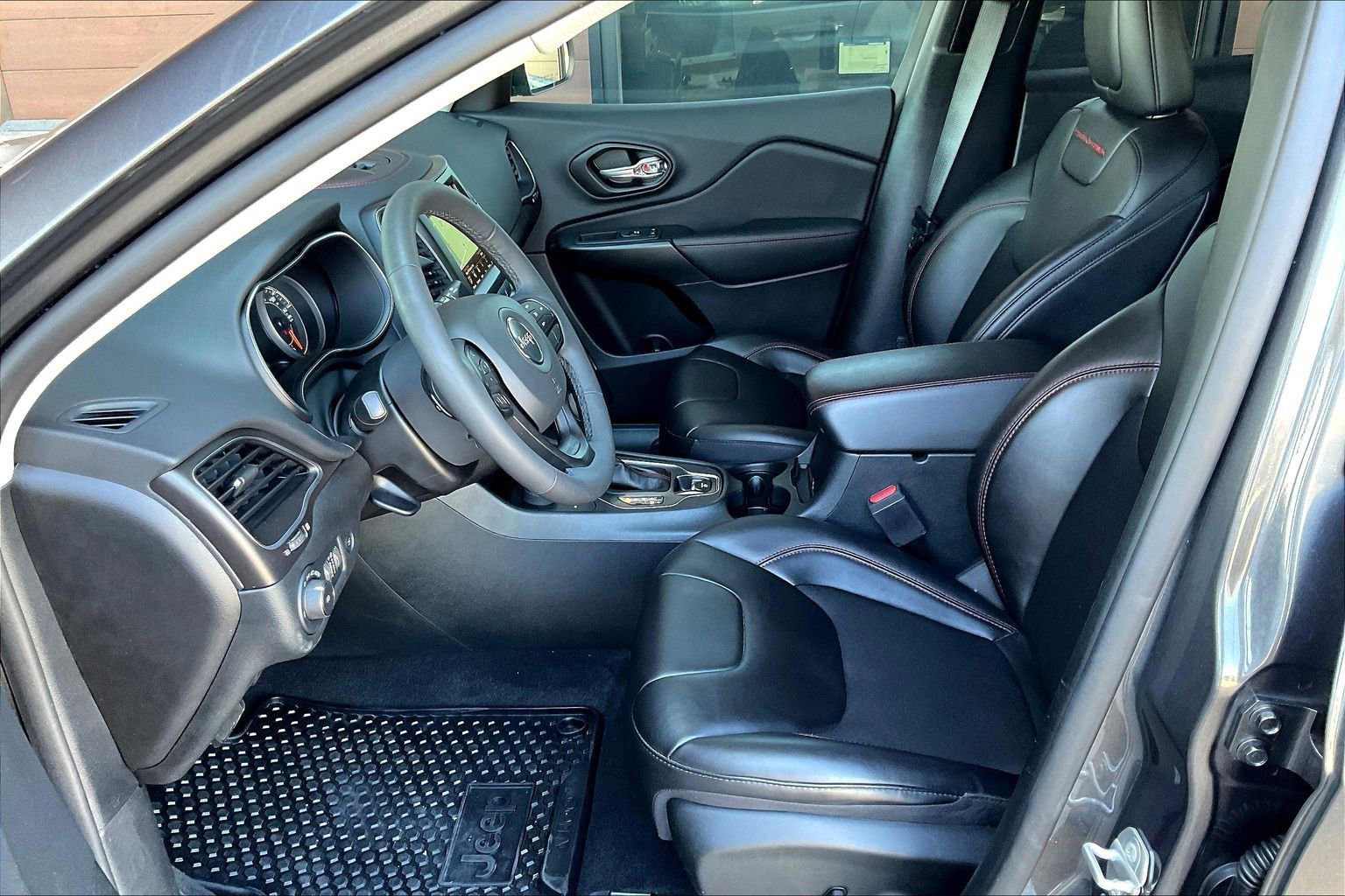 Used 2022 Jeep Cherokee Trailhawk w/ Sun, Sound & Nav Group image 16