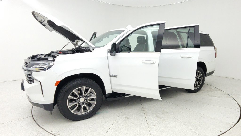 Certified 2022 Chevrolet Suburban LT w/ Luxury Package RWD image 10