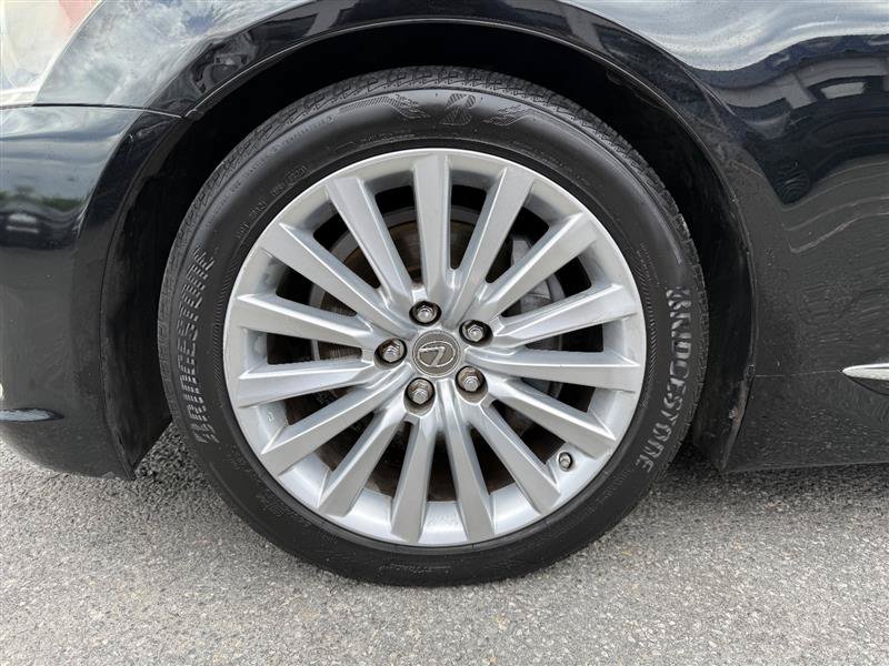 Used 2013 Lexus LS 460 w/ Comfort Pkg RWD image 9