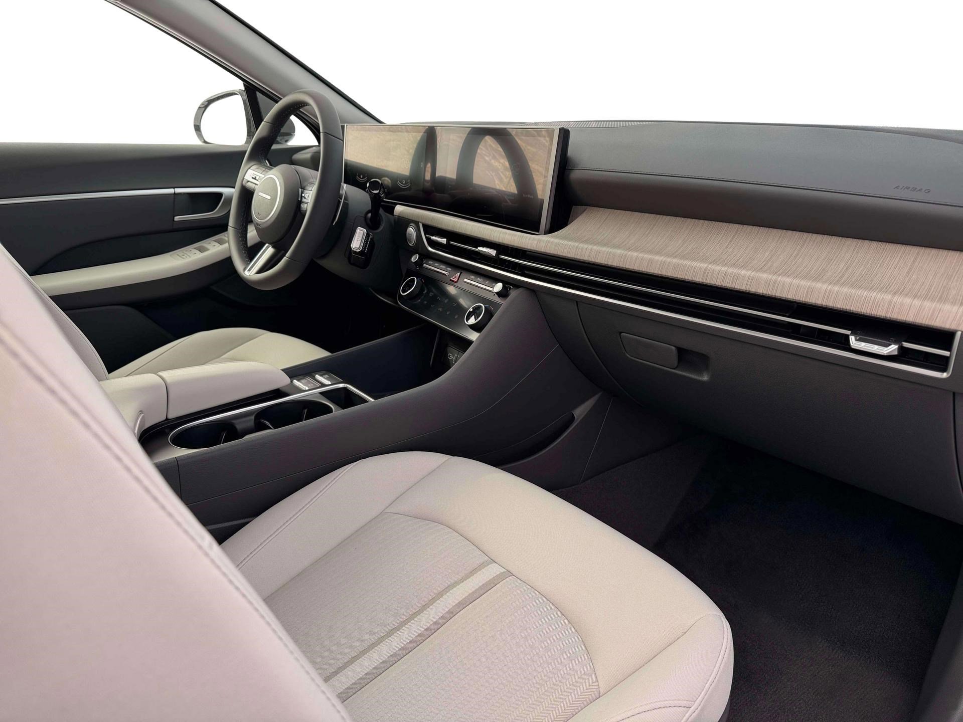 New 2026 Hyundai Sonata SEL FWD image 13