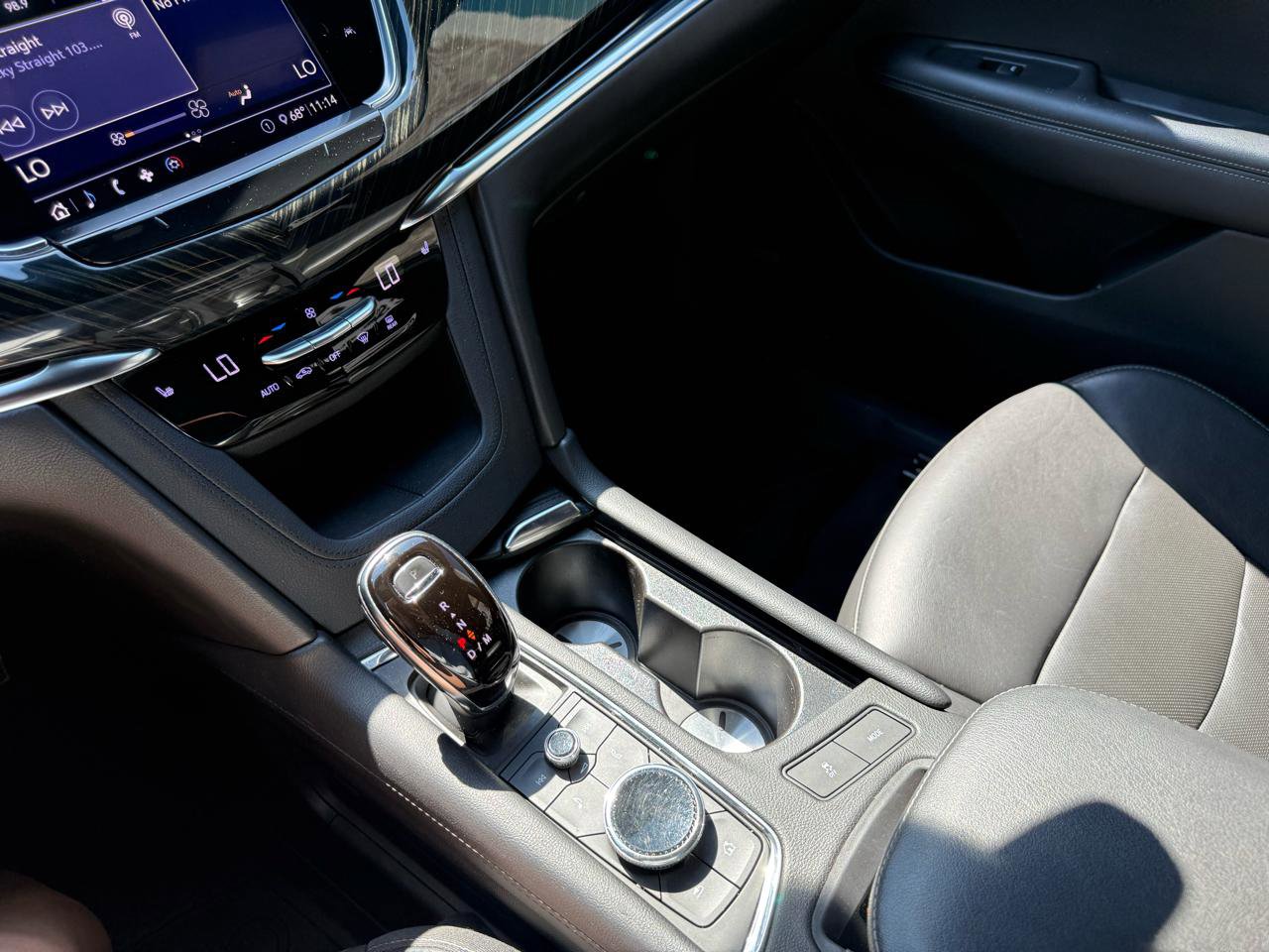 Used 2020 Cadillac XT6 Premium Luxury FWD image 13