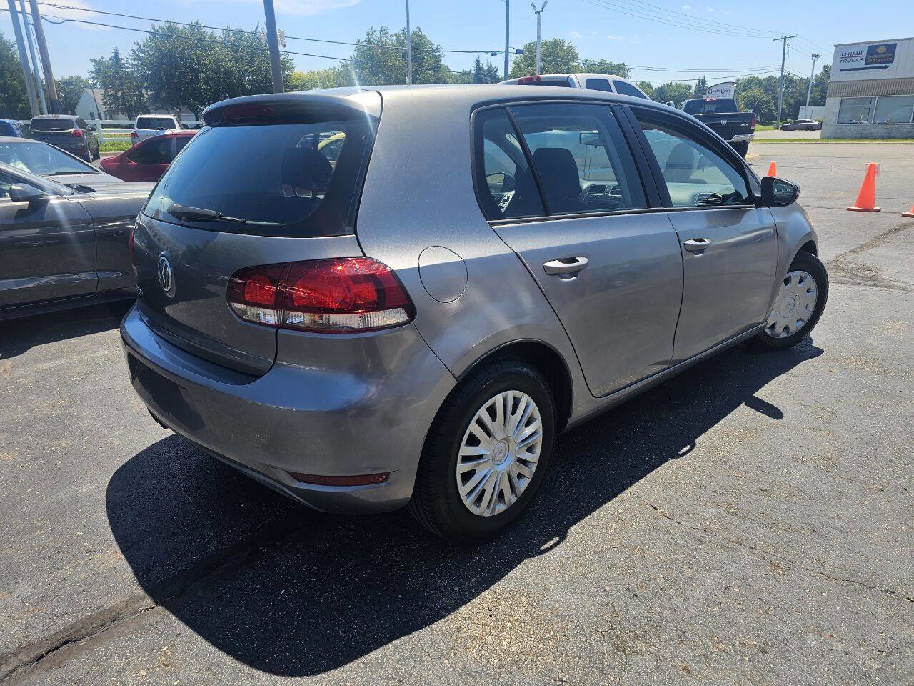 Used 2012 Volkswagen Golf 4-Door FWD image 6