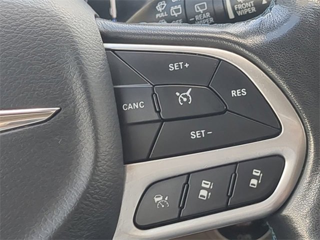 Used 2021 Chrysler Pacifica Touring-L image 25