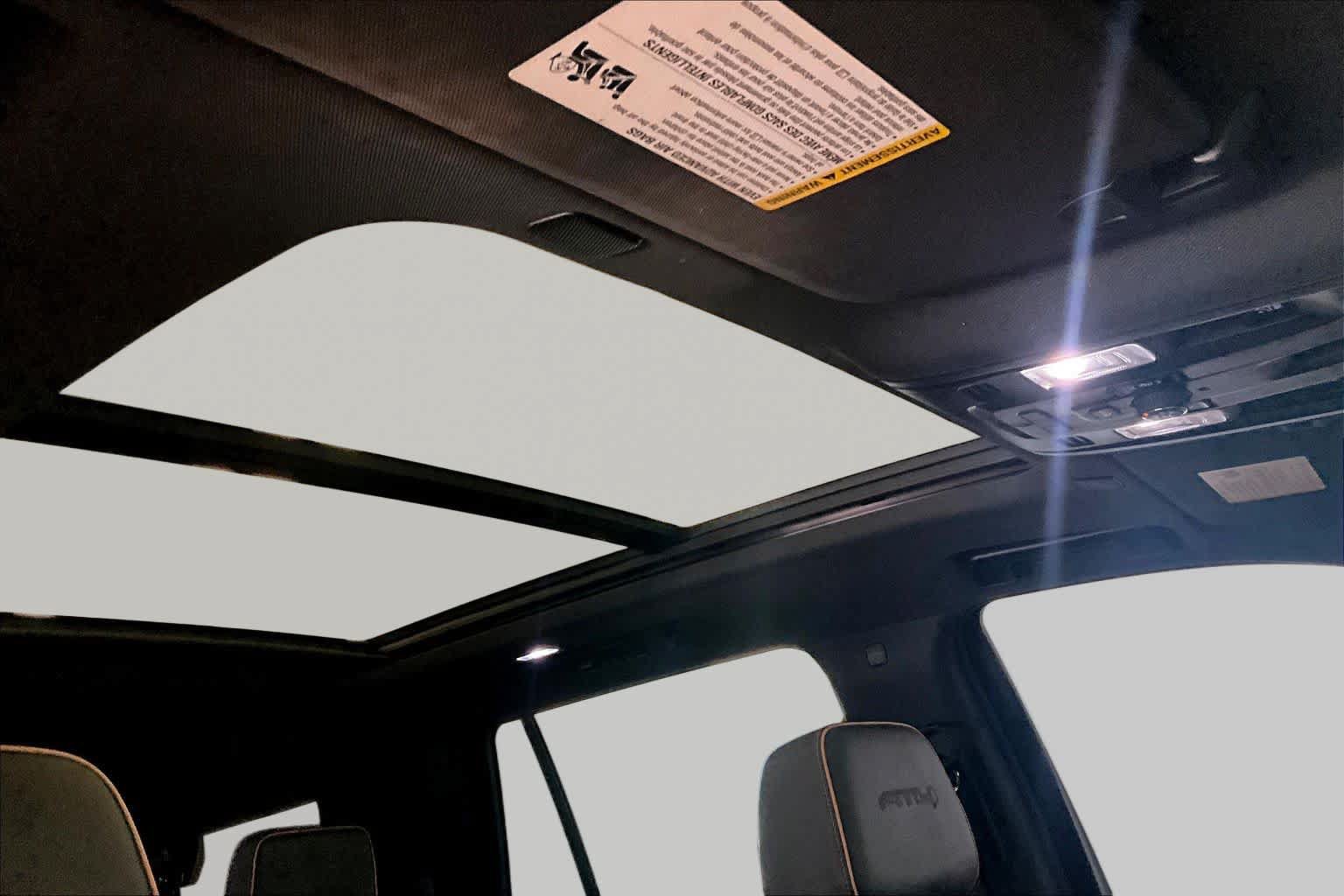 Used 2022 GMC Yukon AT4 AWD/4WD image 13
