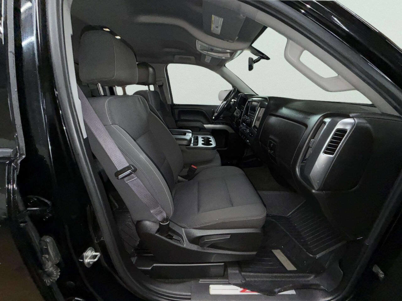 Used 2017 Chevrolet Silverado 1500 LT w/ All Star Edition image 21