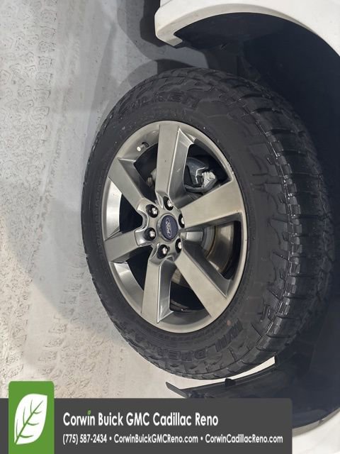 Used 2017 Ford F150 Lariat image 41