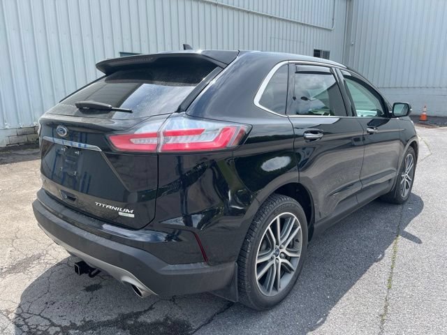Used 2019 Ford Edge Titanium w/ Cold Weather Package AWD/4WD image 6